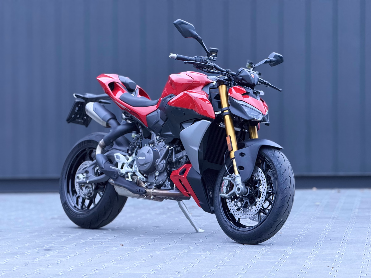 Ducati  Streetfighter V2s